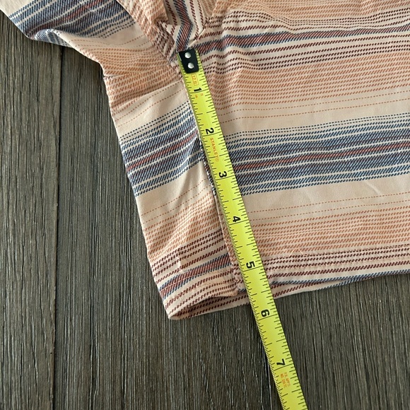 Patagonia Men's Wave Farer Volley Shorts. 5.5 inch inseam. - Picture 6 of 6